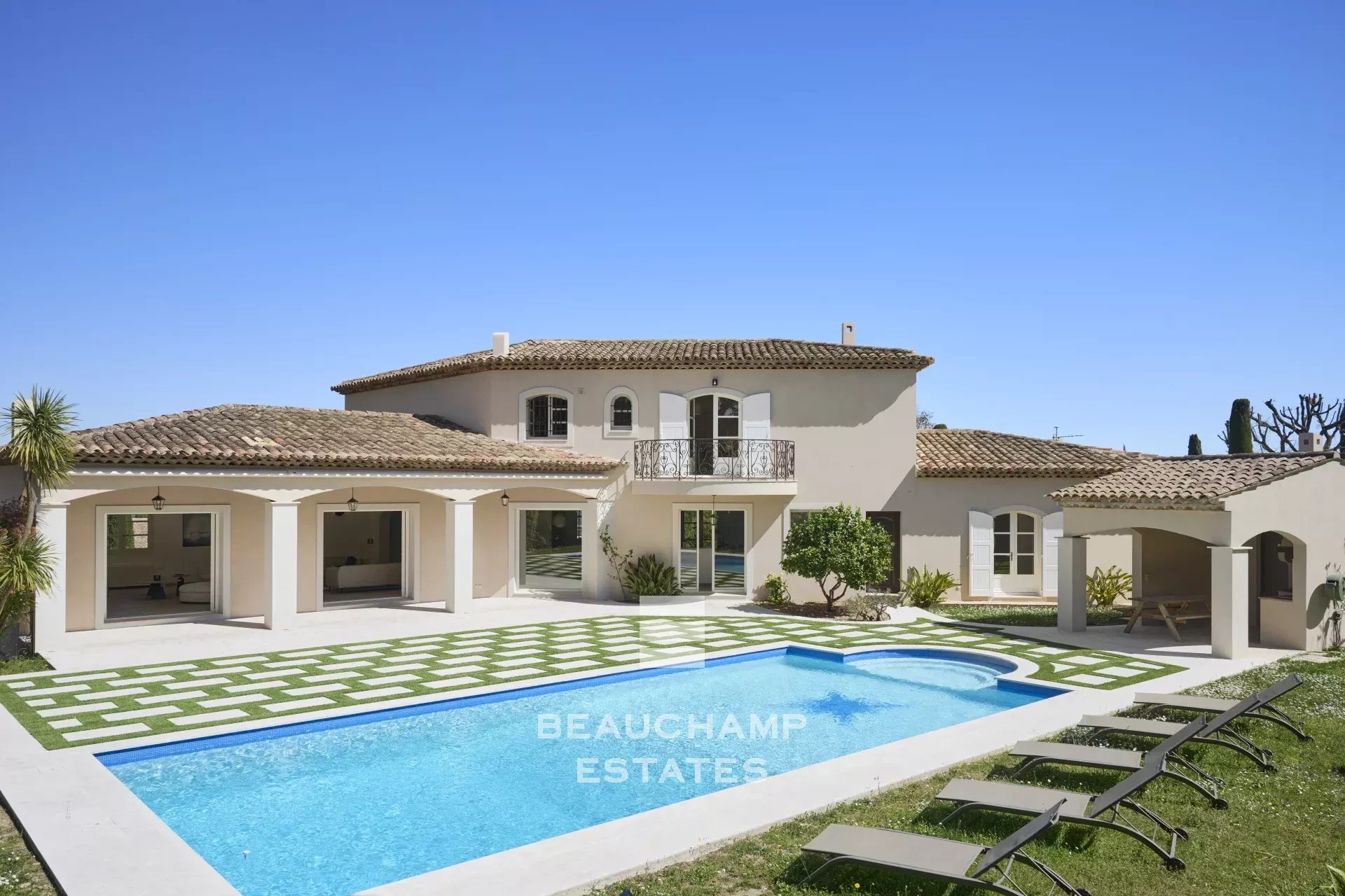 Villa néo-provençale 5 chambres avec piscine - Valbonne