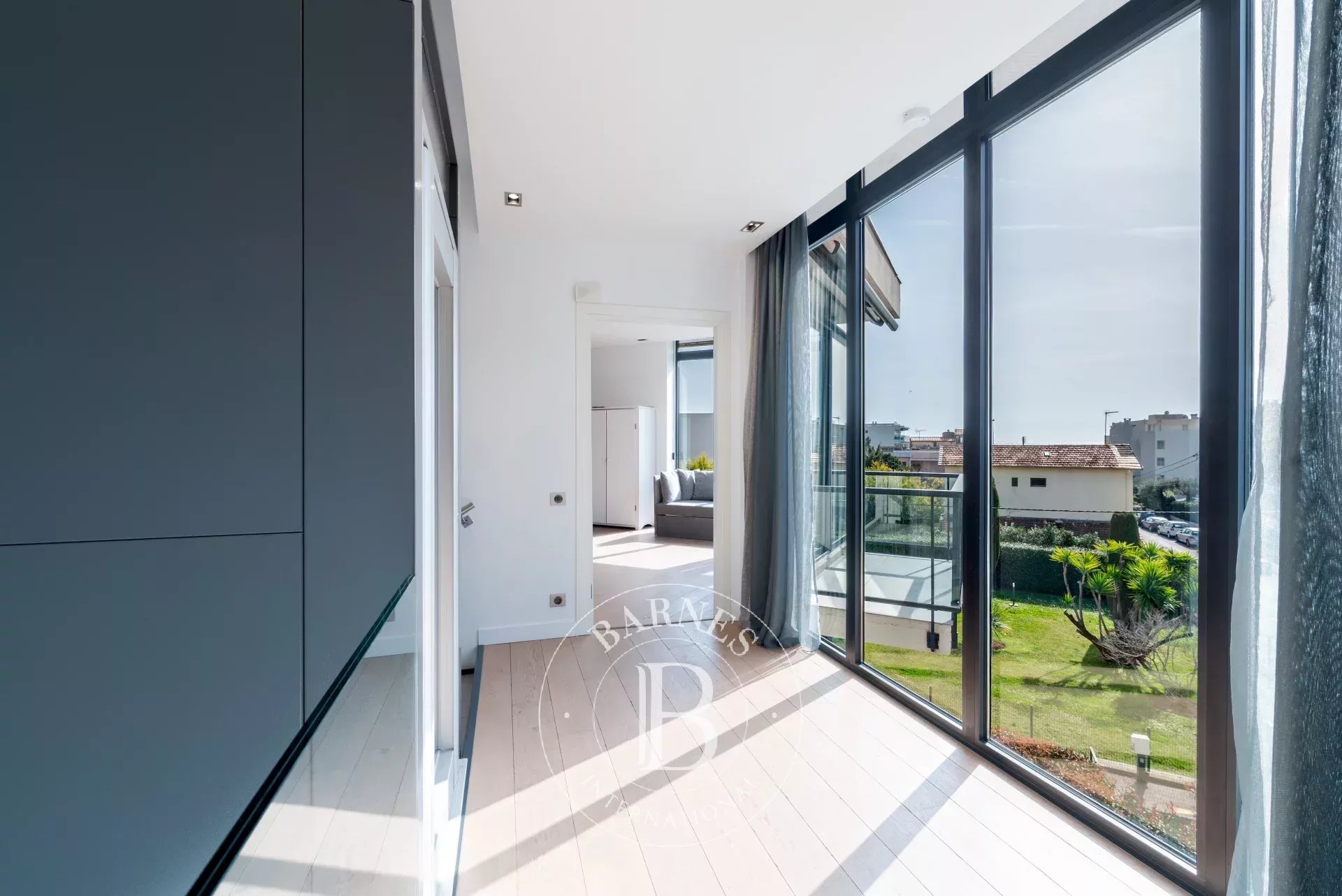 Superbe villa contemporaine avec piscine à 100 m de la plage