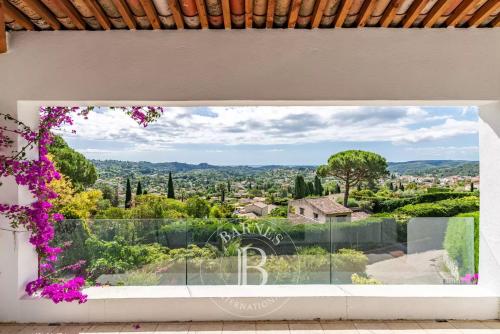 Aux portes de Saint-Paul de Vence - Superbe villa vue panoramique mer