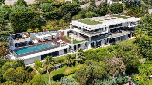 VILLA SOUTH VIEW