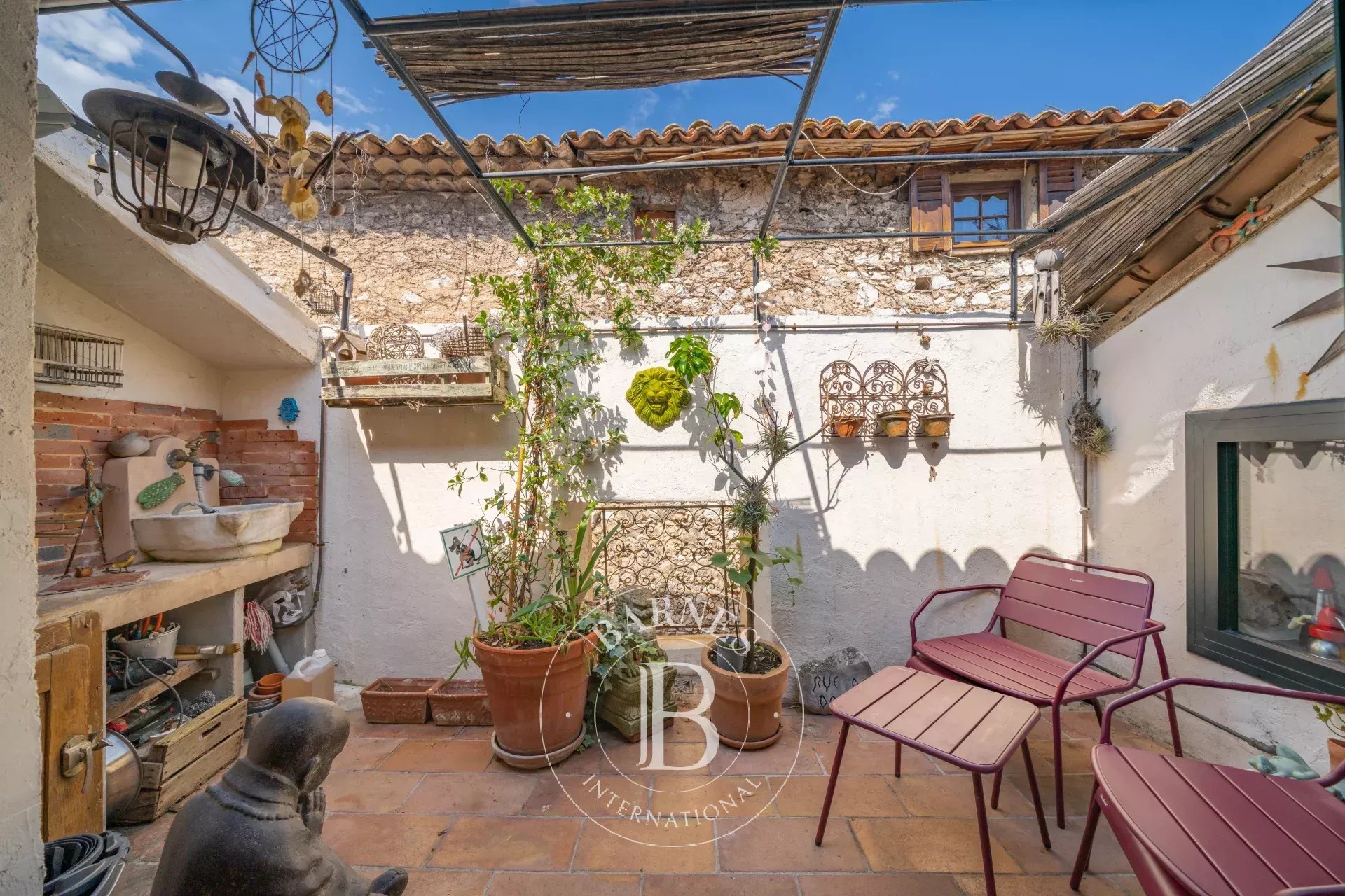Maison de caractère avec terrasse au cœur du village de Saint-Paul-de-Vence
