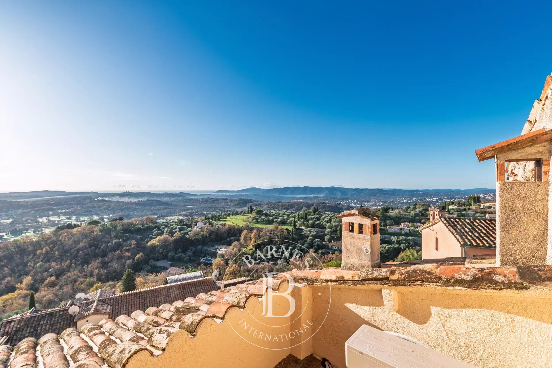 Charmante maison de village avec terrasse et vue panoramique