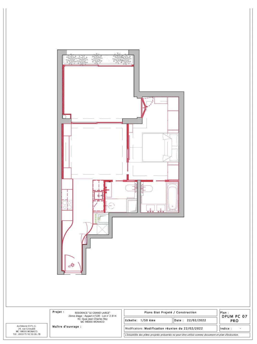 Un appartement luxueusement rénové avec vue sur port de Fontvielle