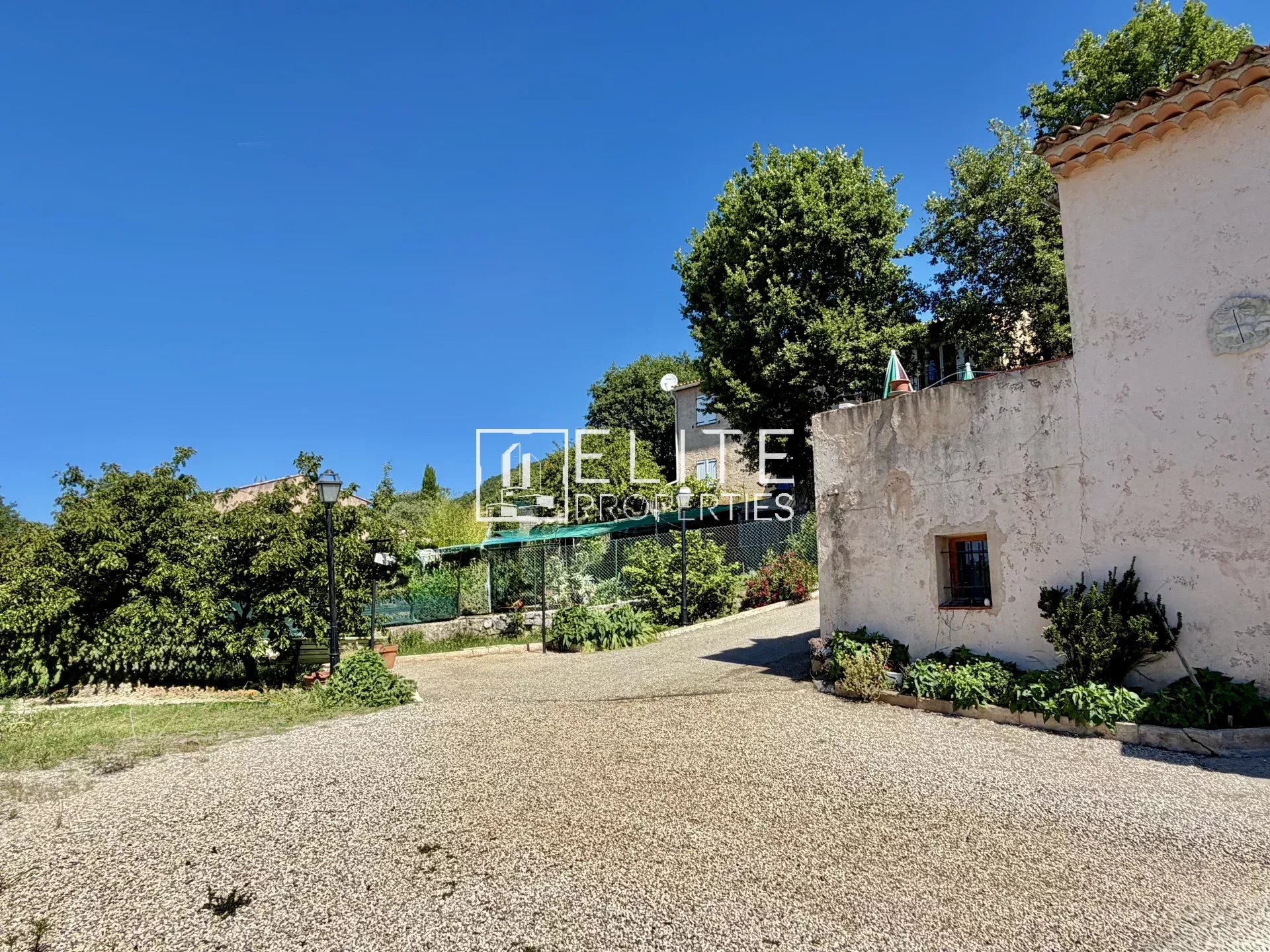 MAISON 4P - 110m² - SAINT VALLIER-DE-THIEY
