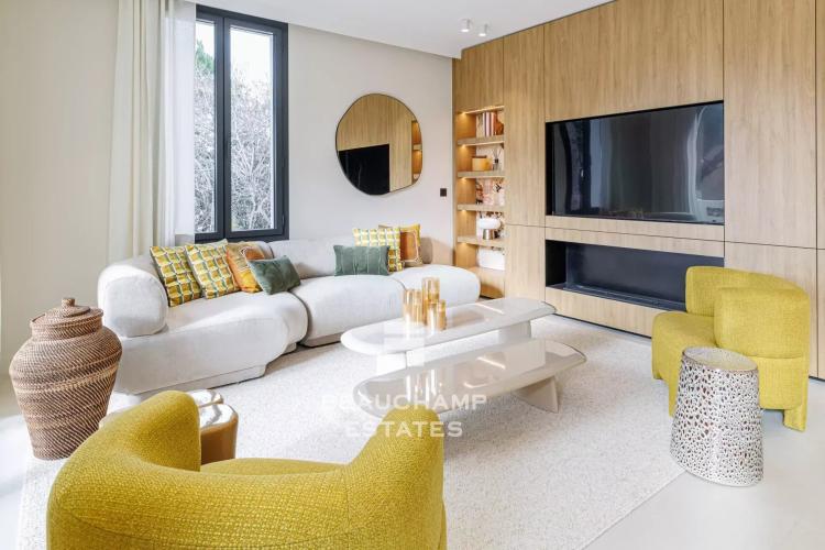 Villa contemporaine 4 chambres avec piscine intérieur - Cannes