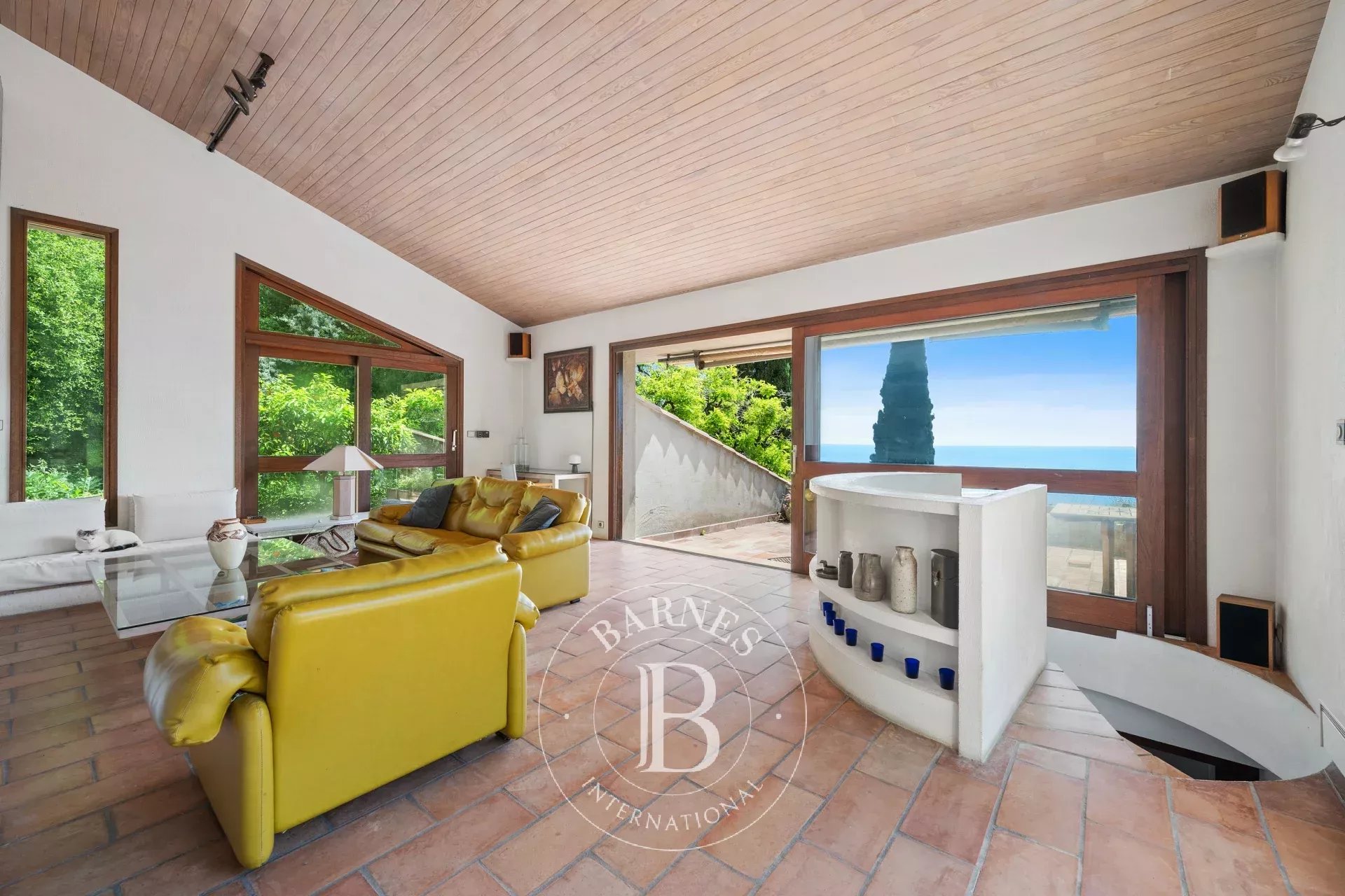ROQUEBRUNE-CAP-MARTIN - VILLA D'ARCHITECTE - VUE MER PANORAMIQUE