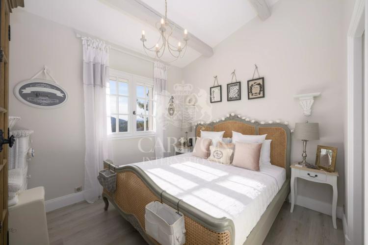 Èze – Élégante villa provençale avec vue mer exceptionnelle