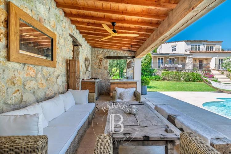 Roquefort-les-Pins, au calme absolu, 4 chambres, studio indépendant et piscine