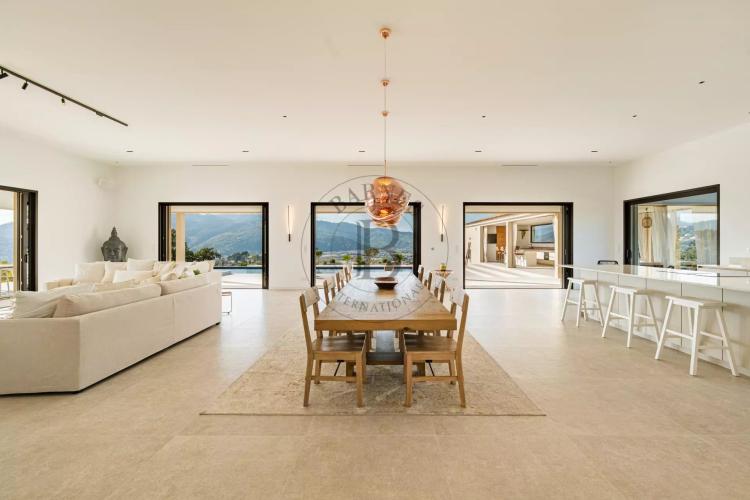 MOUGINS - PROPRIÉTÉ D’EXCEPTION - VUE PANORAMIQUE MER ET MONTAGNE