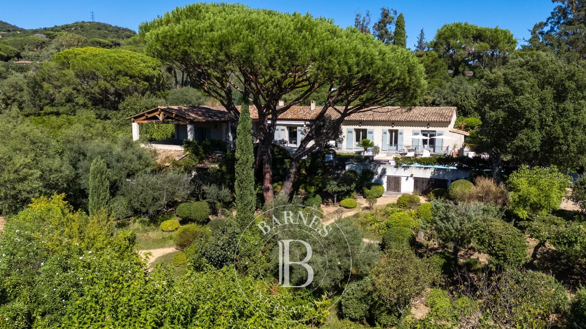 GOLFE DE SAINT TROPEZ - GRIMAUD - MAISON DE CHARME