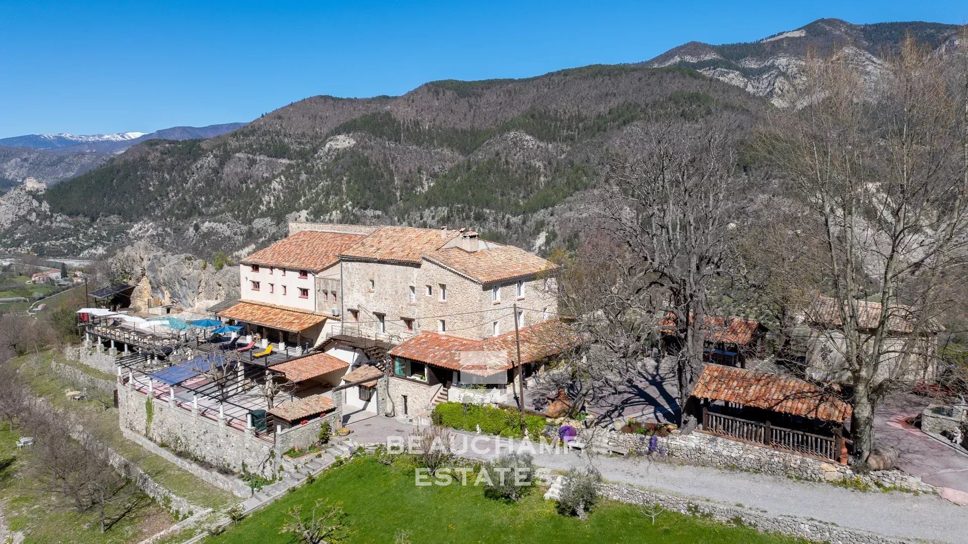 Exclusivité - Domaine privé de 12 chambres - Digne-les-Bains
