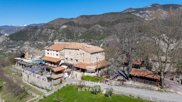 Exclusivité - Domaine privé de 12 chambres - Digne-les-Bains