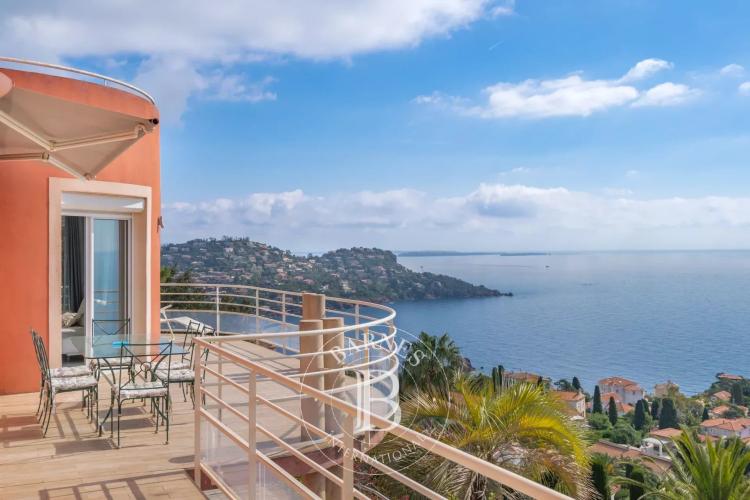 THÉOULE - VILLA FAMILIALE AVEC VUE MER PANORAMIQUE