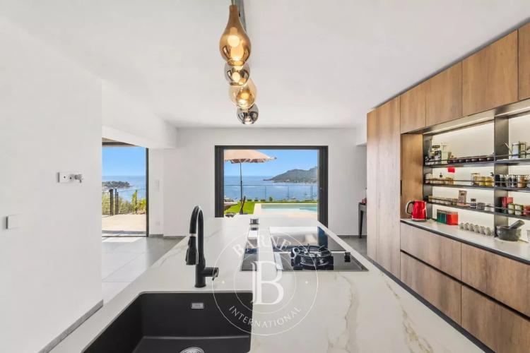 SAINT-RAPHAËL - VILLA CONTEMPORAINE - VUE MER PANORAMIQUE