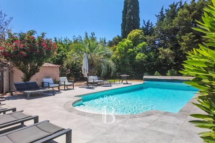 Peymeinade - Proche Grasse - Villa entièrement rénovée - 7 chambres