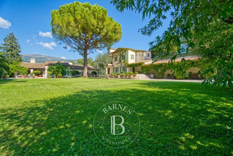 Grasse - Élégante propriété avec maison de gardien