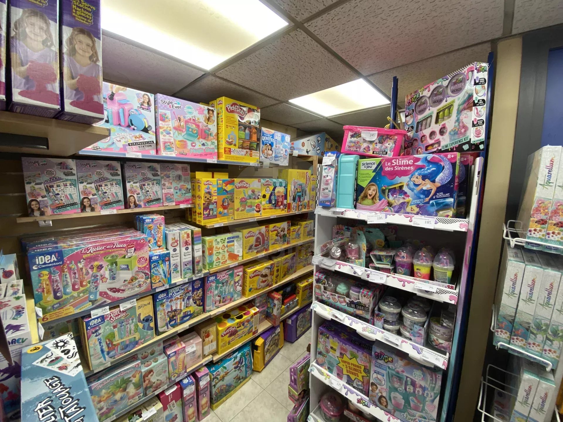 A VENDRE MENTON CARRE D'OR - FONDS DE COMMERCE JOUETS