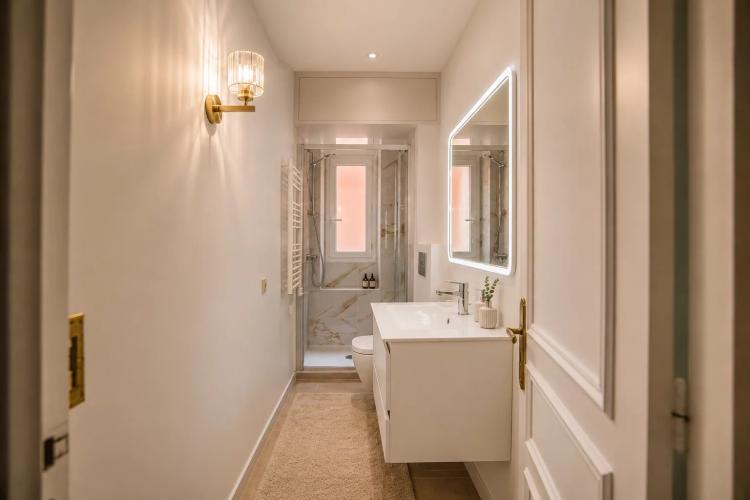 Appartement 4 Pièces à Vendre à Monaco – Immeuble Bourgeois à La Condamine.