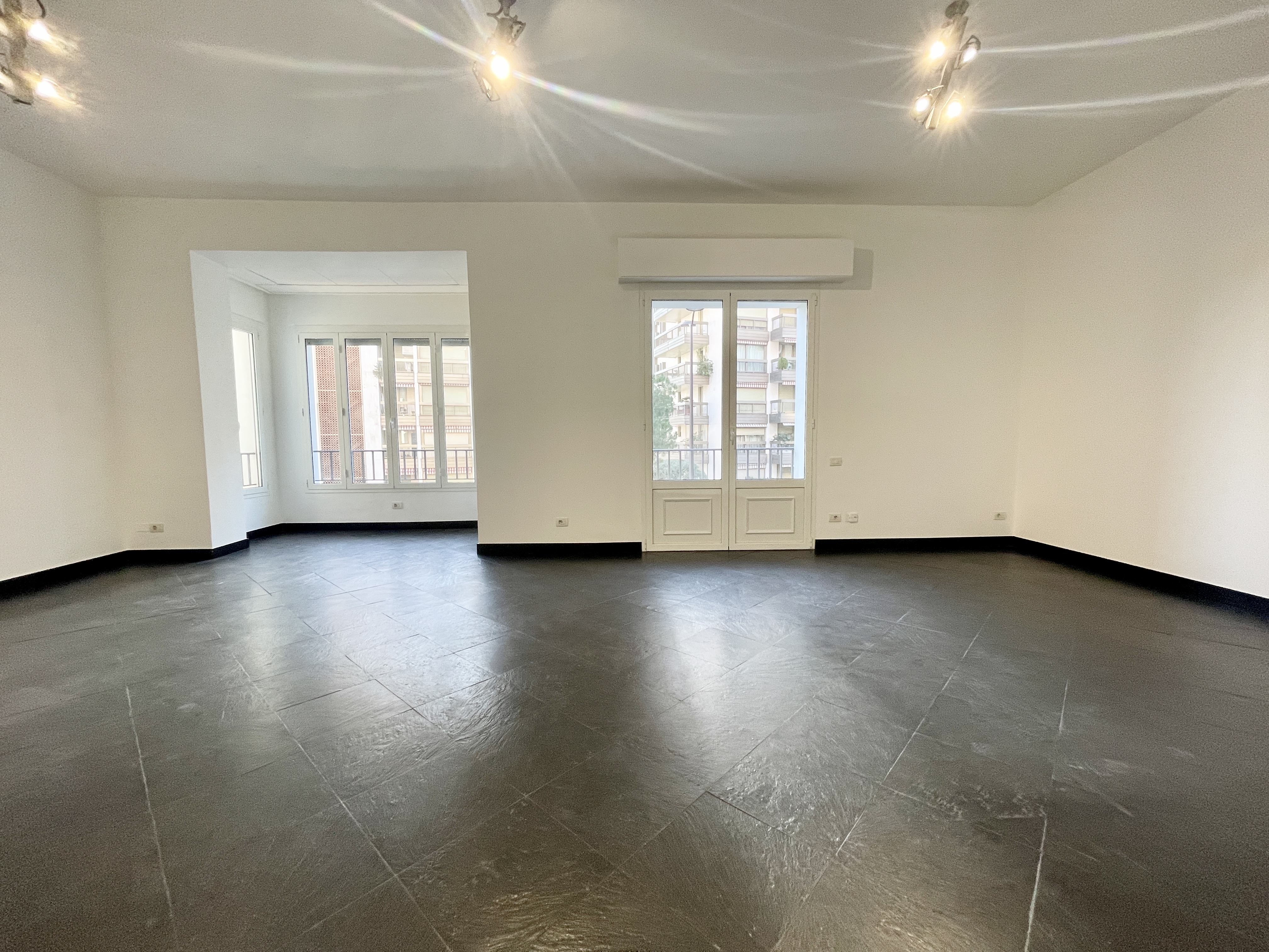 Monte-Carlo | Villa Europe – Appartement avec balcon près du Carré d’Or