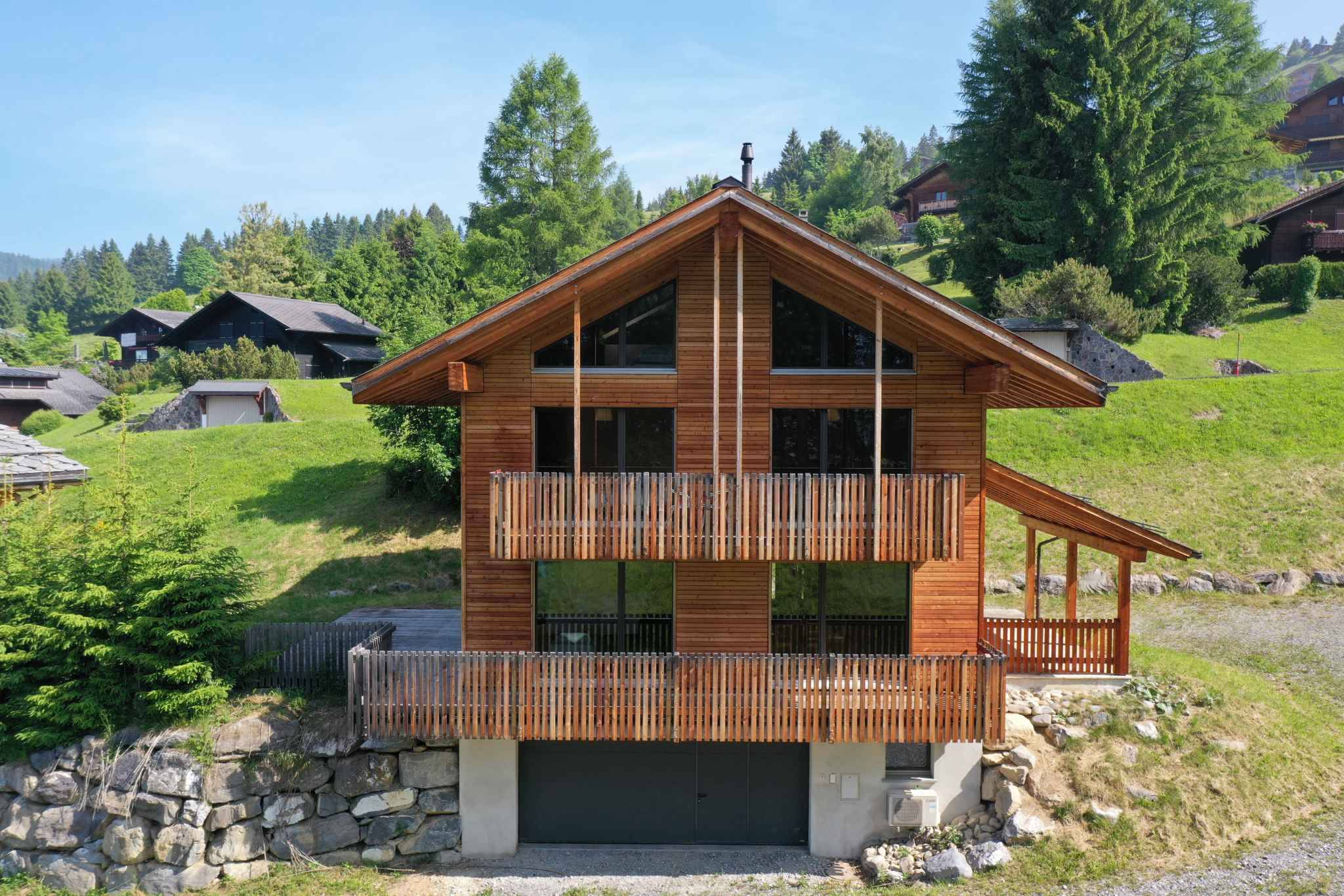 Chalet contemporain avec vue dégagée sur les montagnes