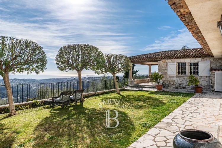 Vence - Exceptionnel mas en pierre avec vue panoramique mer et collines