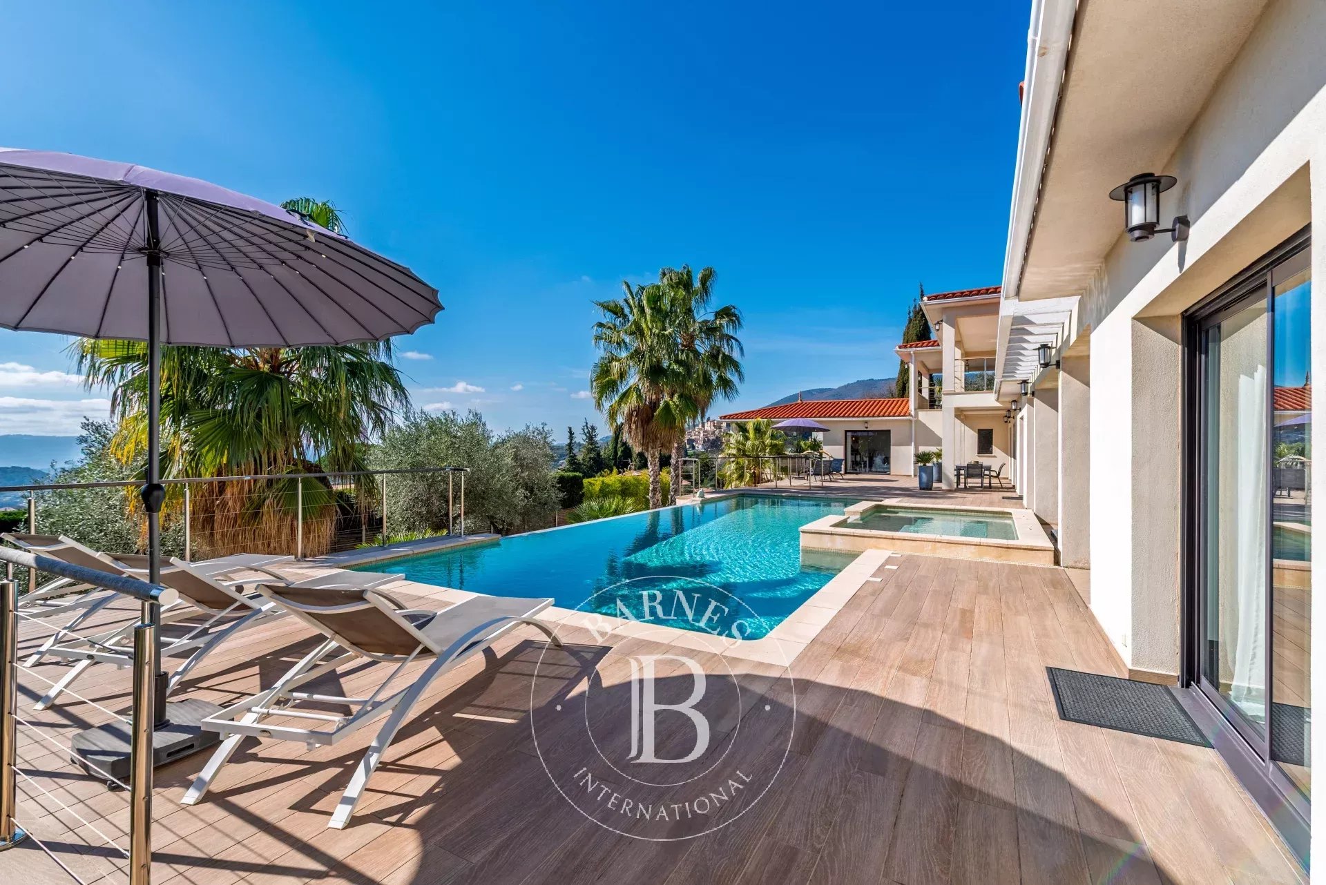 Châteauneuf-Grasse - Propriété contemporaine vue mer