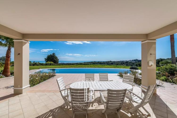 Biot - Propriété familiale vue mer panoramique - Domaine fermé