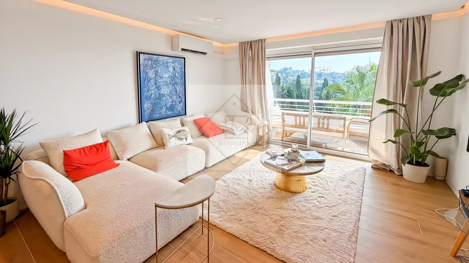 APPARTEMENT 3 PIÈCES RÉNOVÉ – MOURE ROUGE – VUE MER PANORAMIQUE