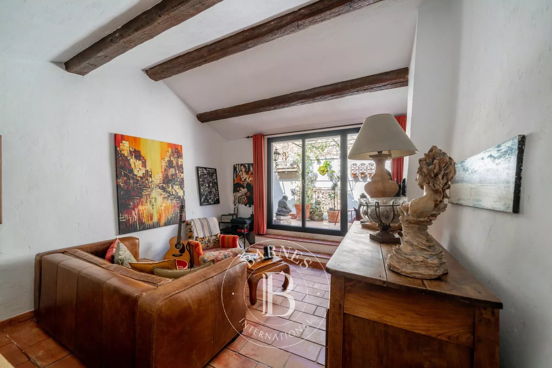 Maison de caractère avec terrasse au cœur du village de Saint-Paul-de-Vence