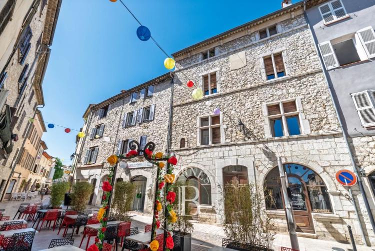 La Colle-sur-Loup – Appartement d’exception au cœur du village