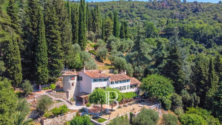 Grasse - Bastide du 18ème siècle vue mer - 8 chambres dont appartement indépendant