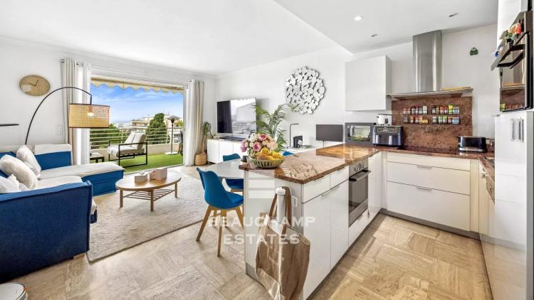 Appartement 3 pièces avec terrasse et vue mer - Cannes Basse Californie