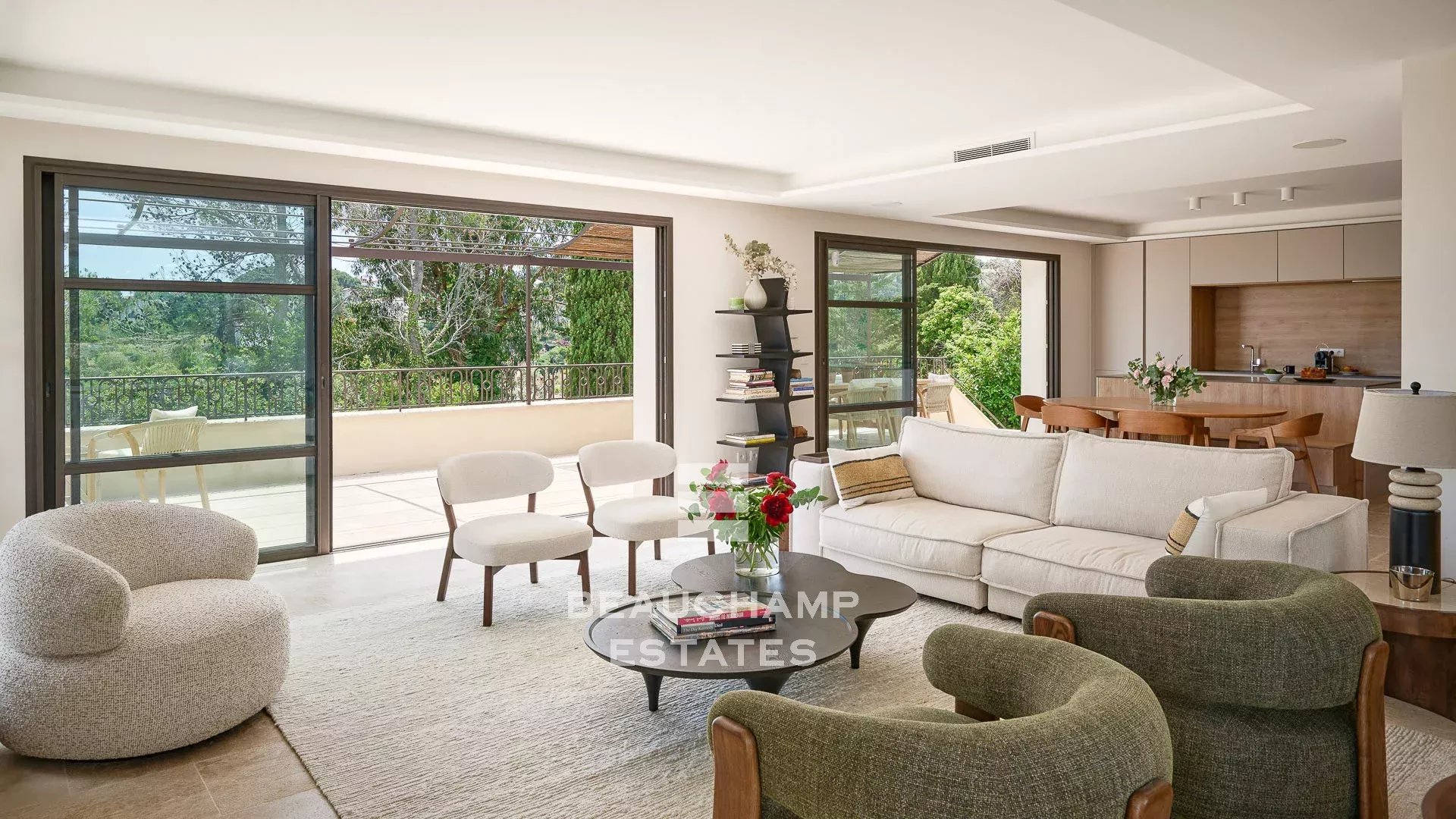 Villa néo-provençale 6 chambres avec piscine et vue mer - Super Cannes