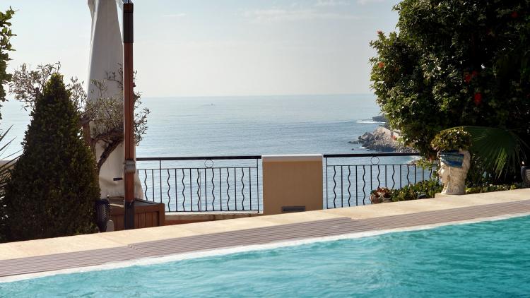 0jEvK_piscine-vue-1780492417.jpg