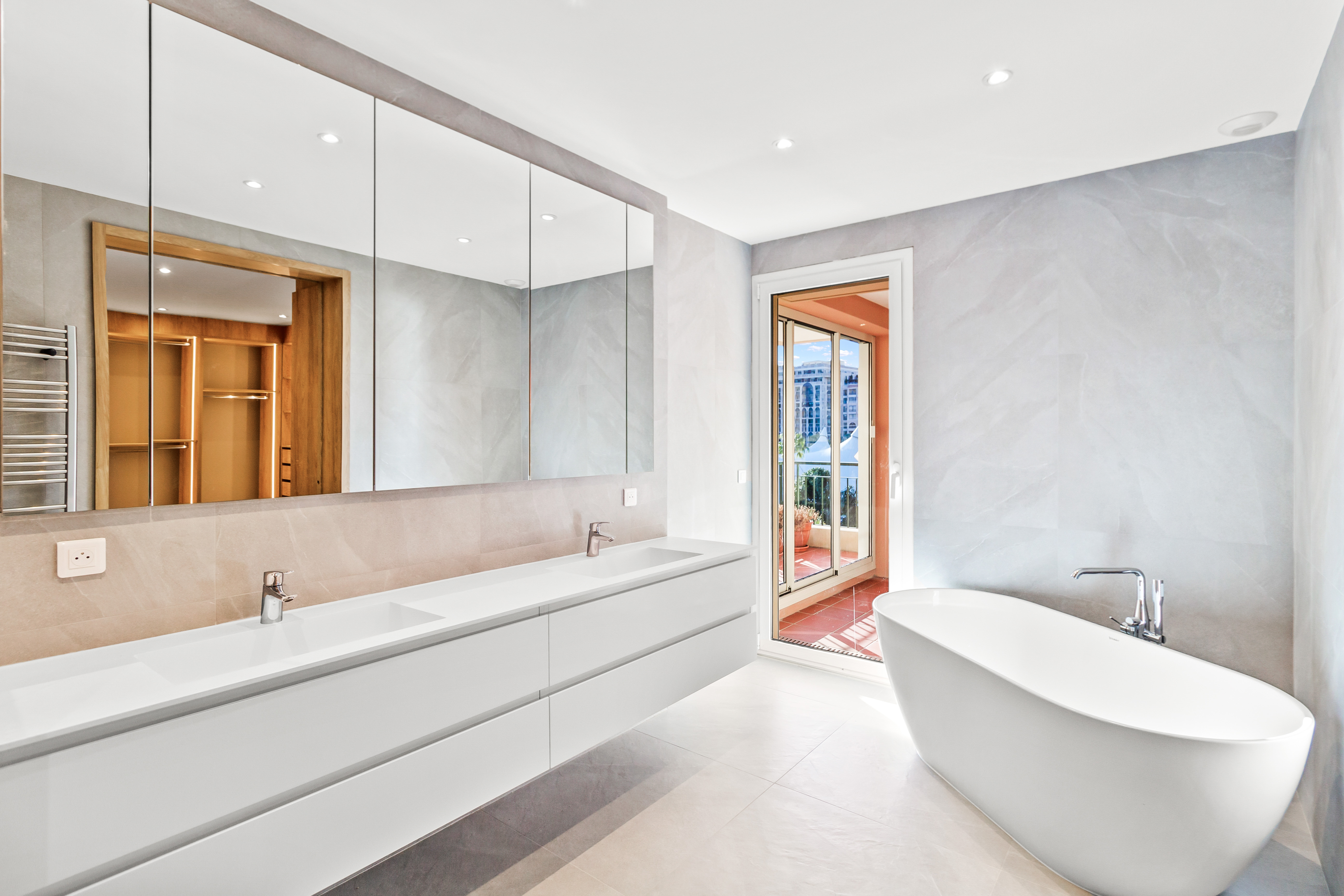 Rare Appartement Familial de Prestige avec Vue Mer Panoramique