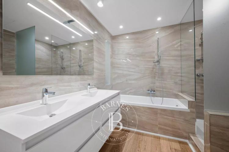 NICE - PONCHETTE - APPARTEMENT ENTIERTEMENT RENOVE