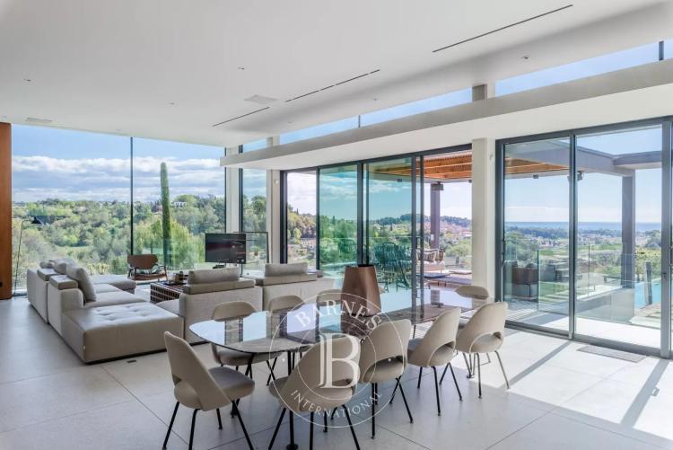 Entre Cannes et Nice - Domaine fermé - Contemporaine d’exception - Vue mer