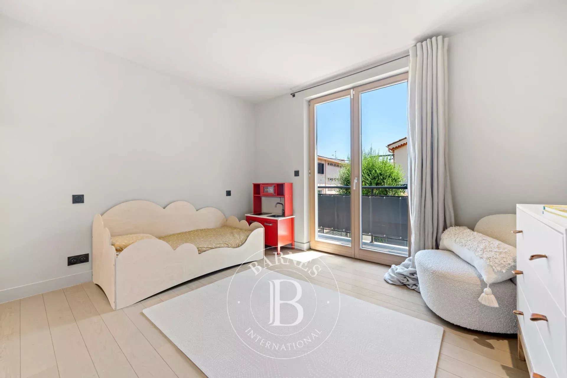 ROQUEBRUNE CAP MARTIN - ÉLÉGANTE VILLA CONTEMPORAINE AVEC VUE MER ET PISCINE
