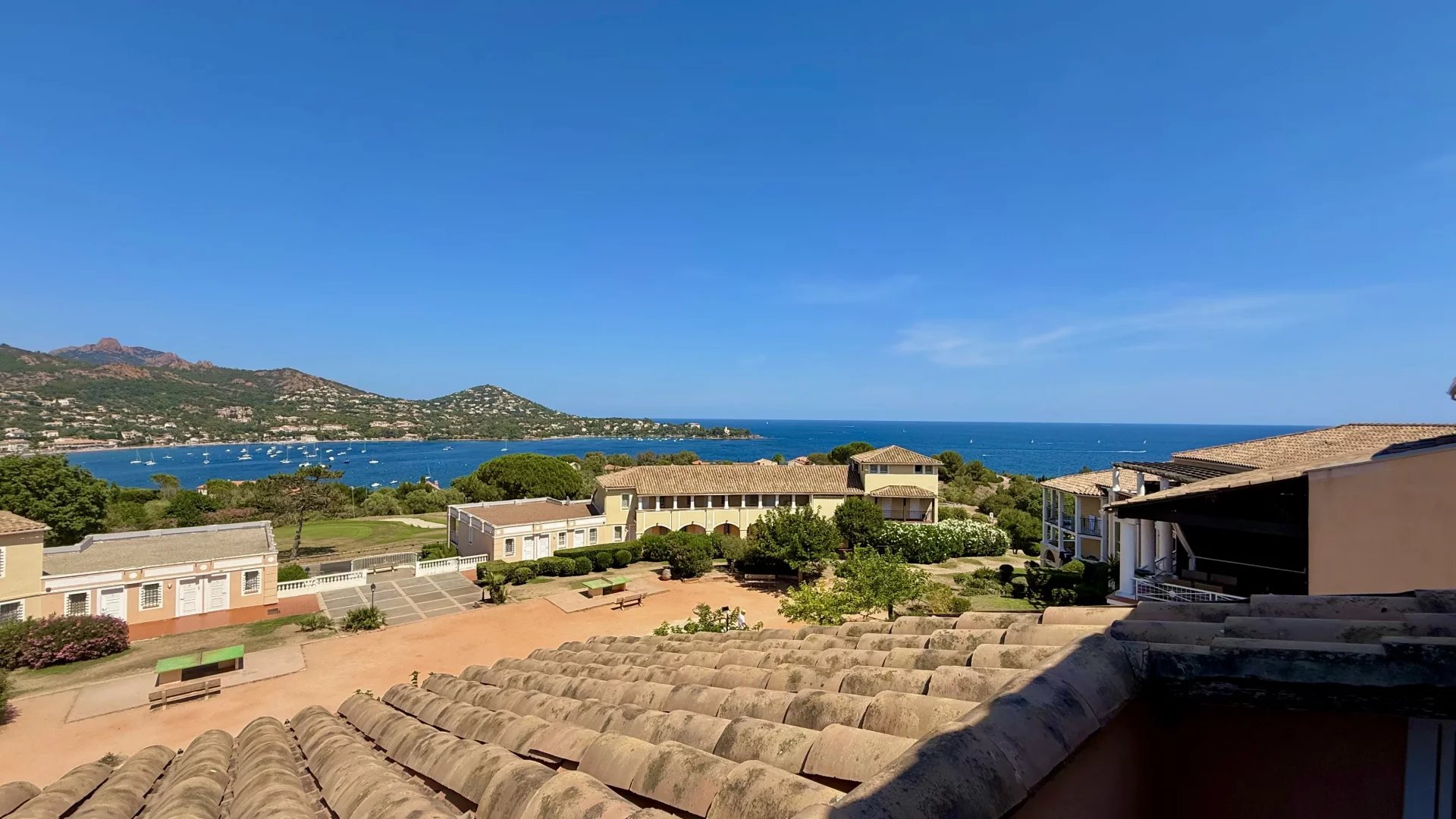 AGAY CAP ESTEREL - Coup de coeur