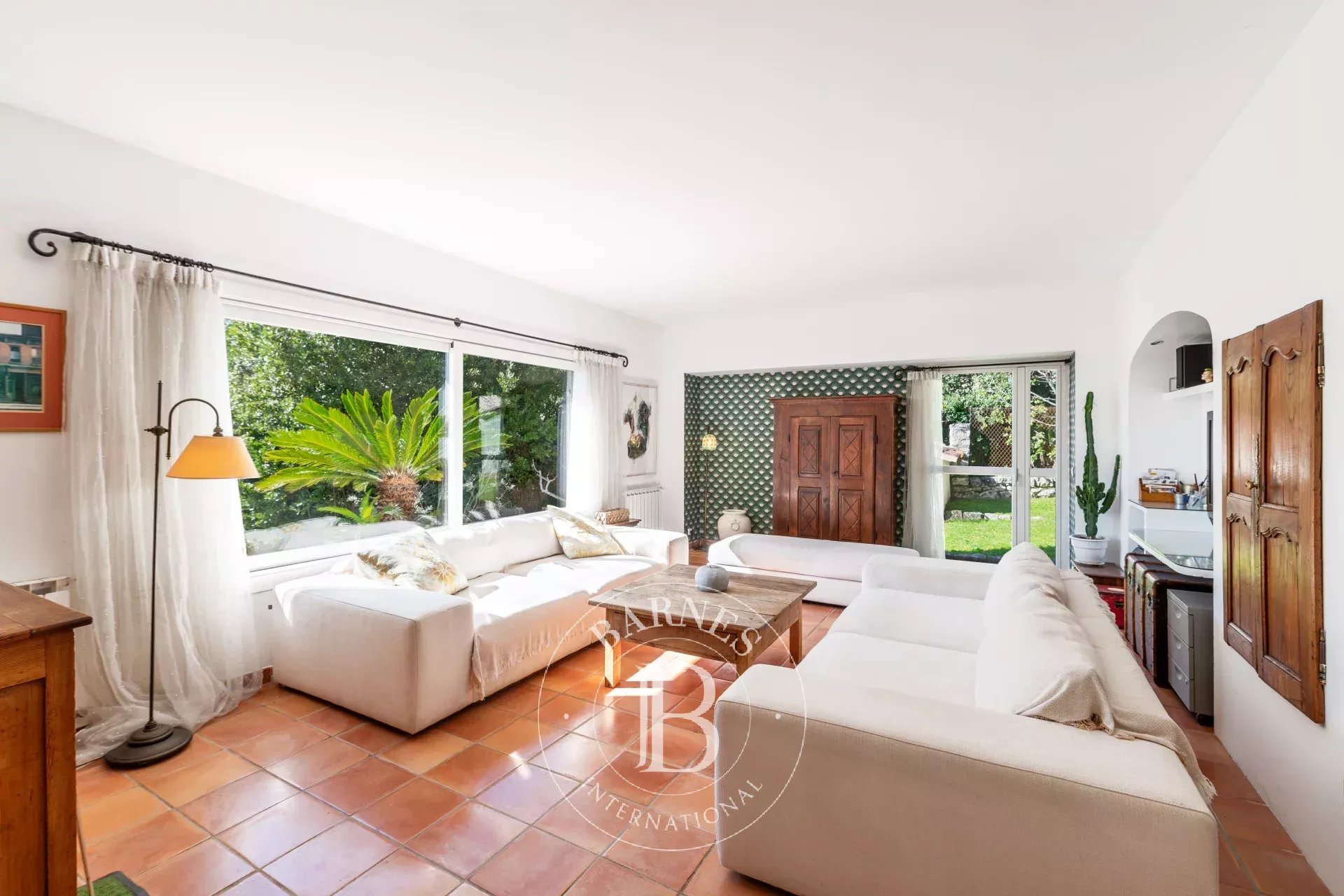 Saint-Paul de Vence - charmante villa en pierre avec piscine