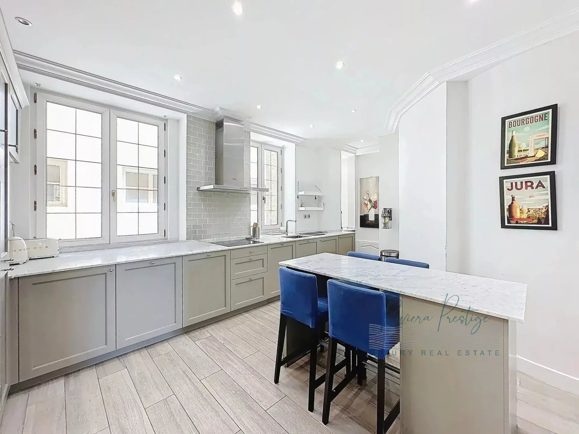 NICE – Magnifique Appartement de Prestige Belle Époque à un Étage Élevé – Environ 160m² LC