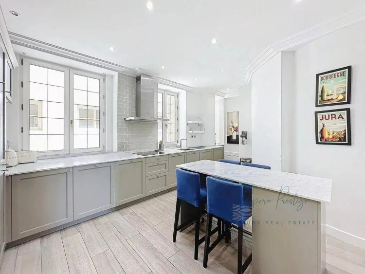 NICE – Magnifique Appartement de Prestige Belle Époque à un Étage Élevé – Environ 160m² LC