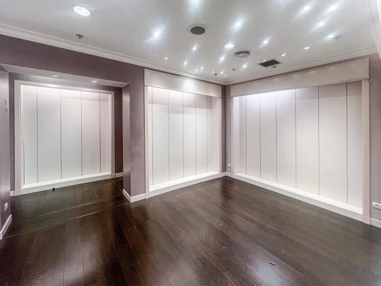 EXCEPTIONNEL - METROPOLE - LOCAL COMMERCIAL