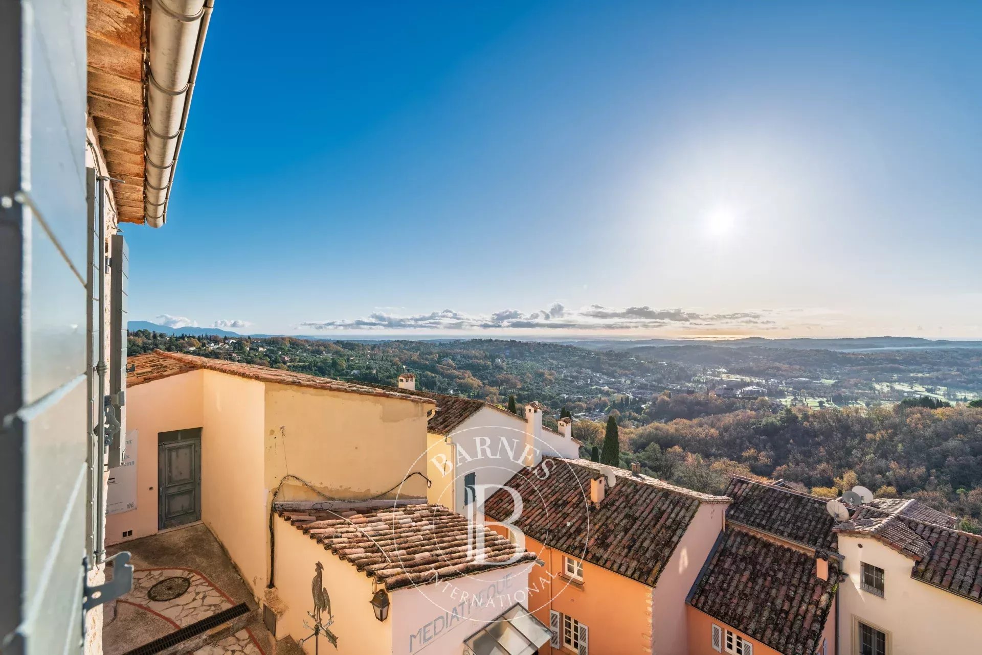 Charmante maison de village avec terrasse et vue panoramique