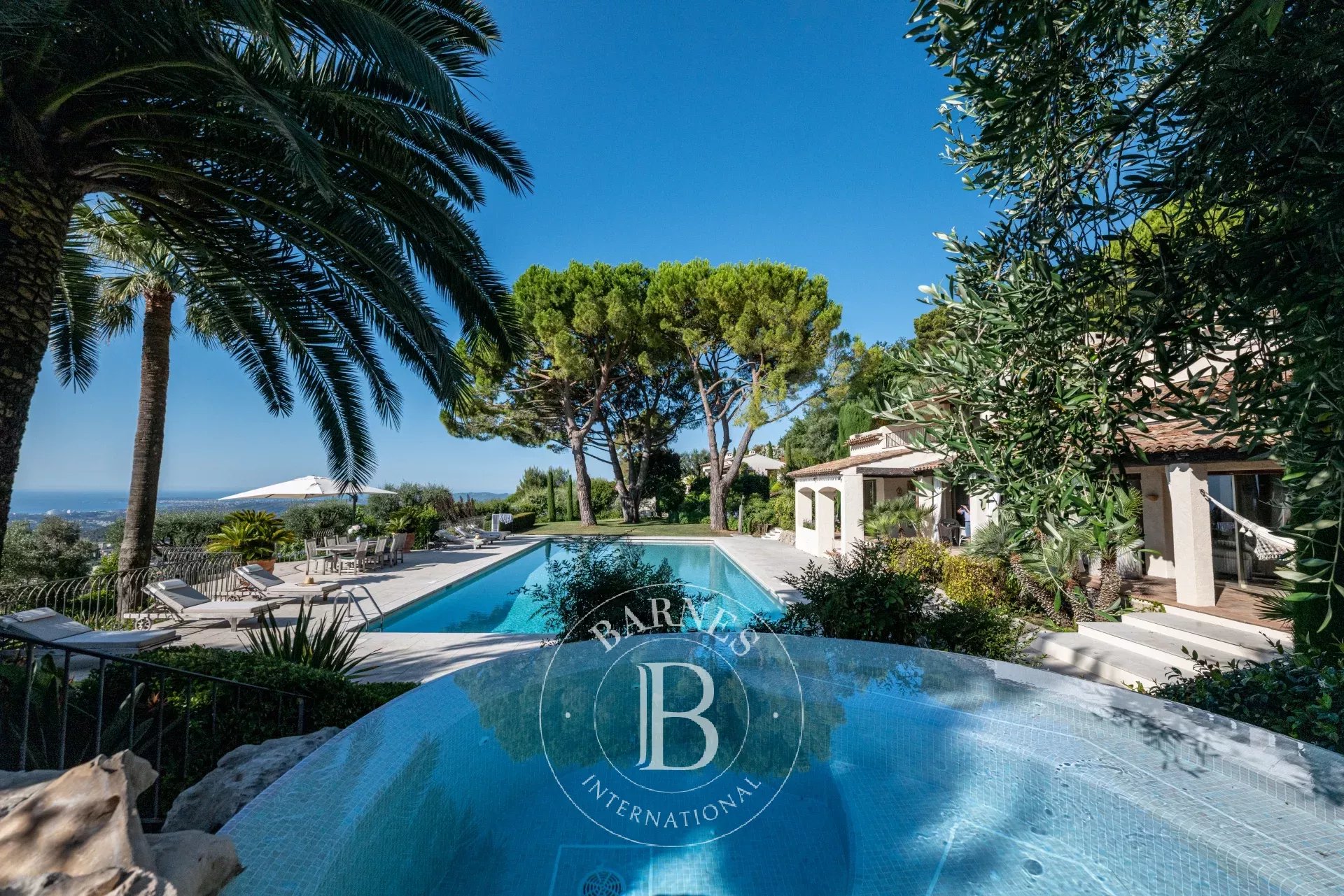 Propriété d’exception à Vence avec vue panoramique mer & montagne