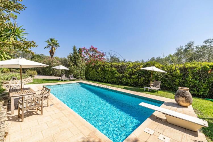 PROCHE MOUGINS – MAS EN PIERRE