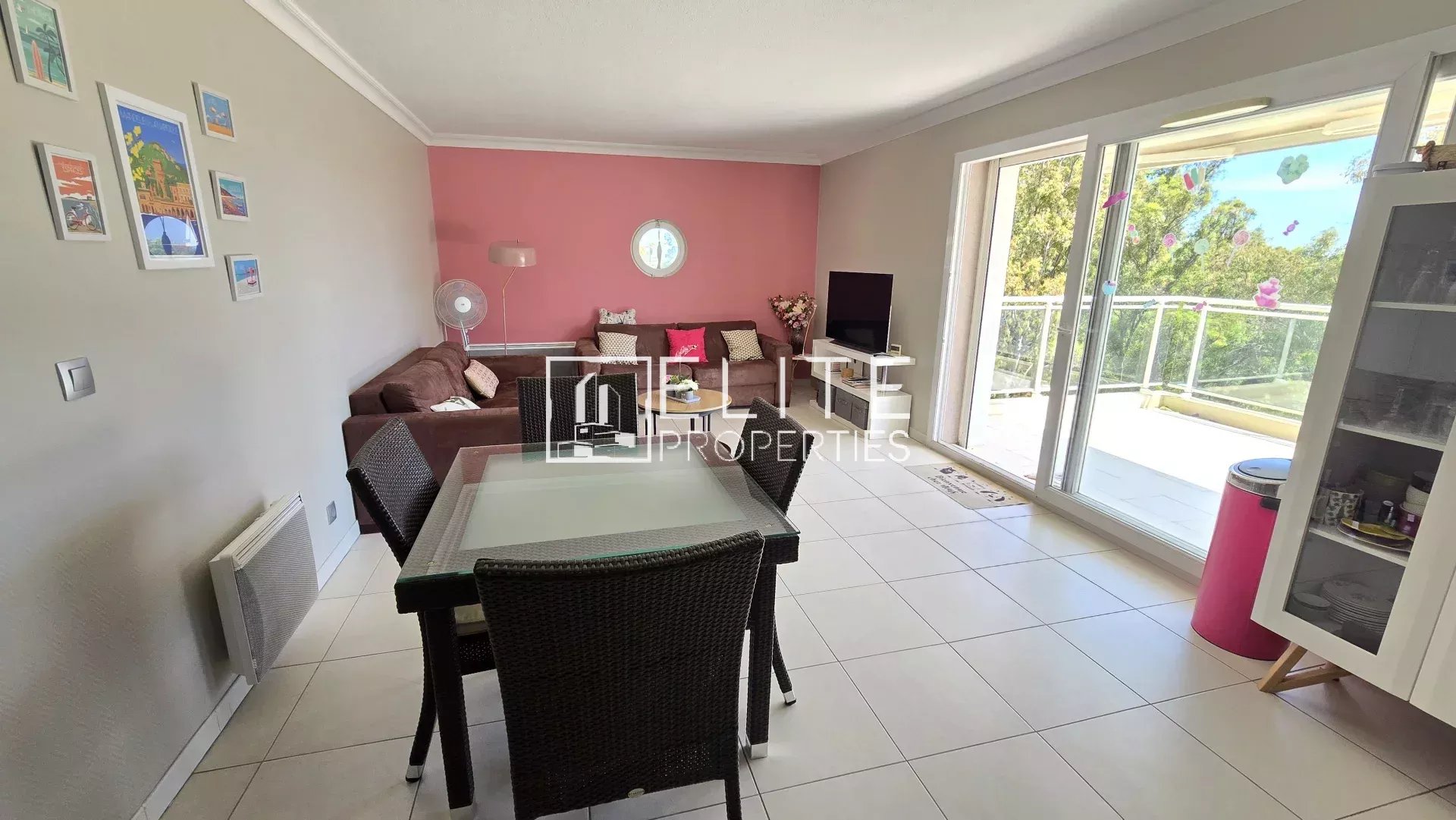 APPARTEMENT 3 PIÈCES DE 70m² + GARAGE, CAVE & PISCINE - MANDELIEU-LA-NAPOULE