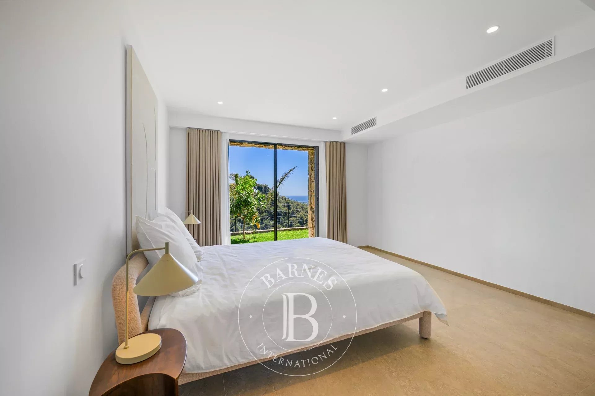 ROQUEBRUNE CAP MARTIN - VILLA CONTEMPORAINE - SECTEUR SERRET - VUE MER PANORAMIQUE