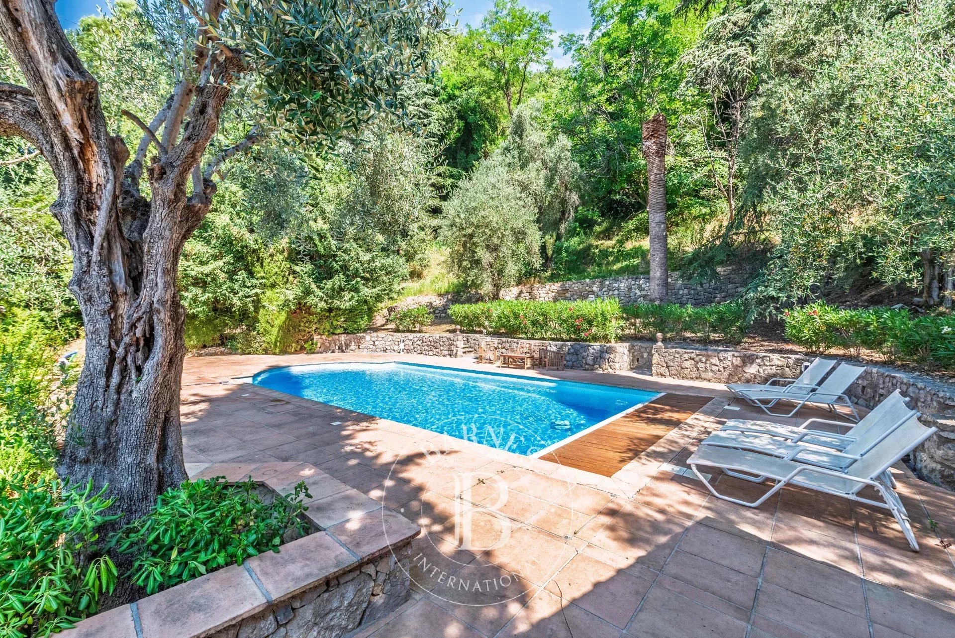 Grasse - Bastide du 18ème siècle vue mer - 8 chambres dont appartement indépendant