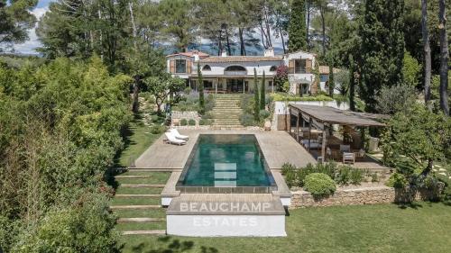 Propriété de charme 5 chambres avec piscine à Mougins